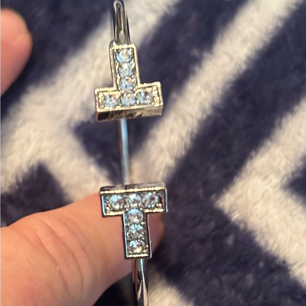 Adjustable bracelet with bling stainless steal